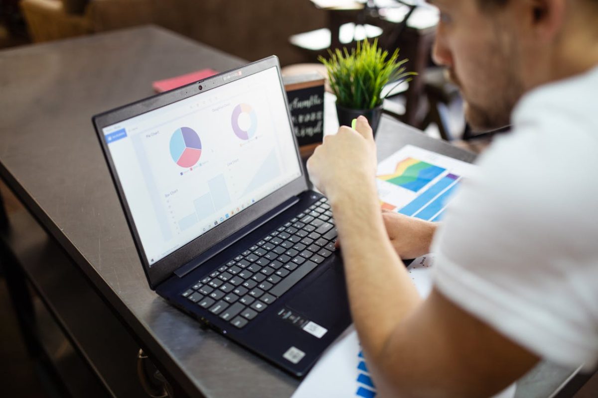 5 AI Tools to Help You Stay Ahead in a Competitive Market